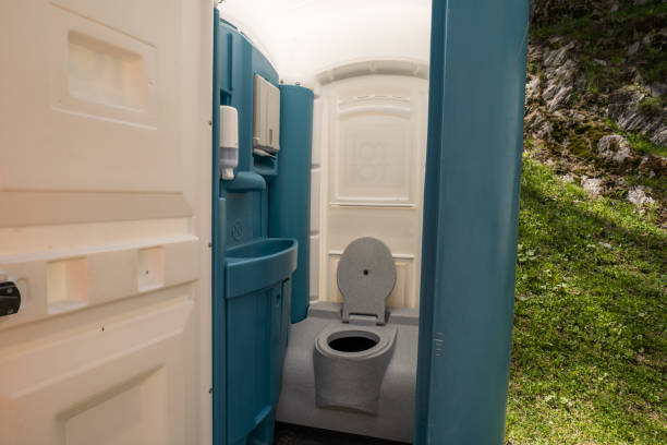 Portable Toilet Options We Offer in Hunter, OH